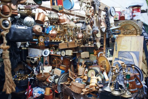 Responsible disposal during flat clearance